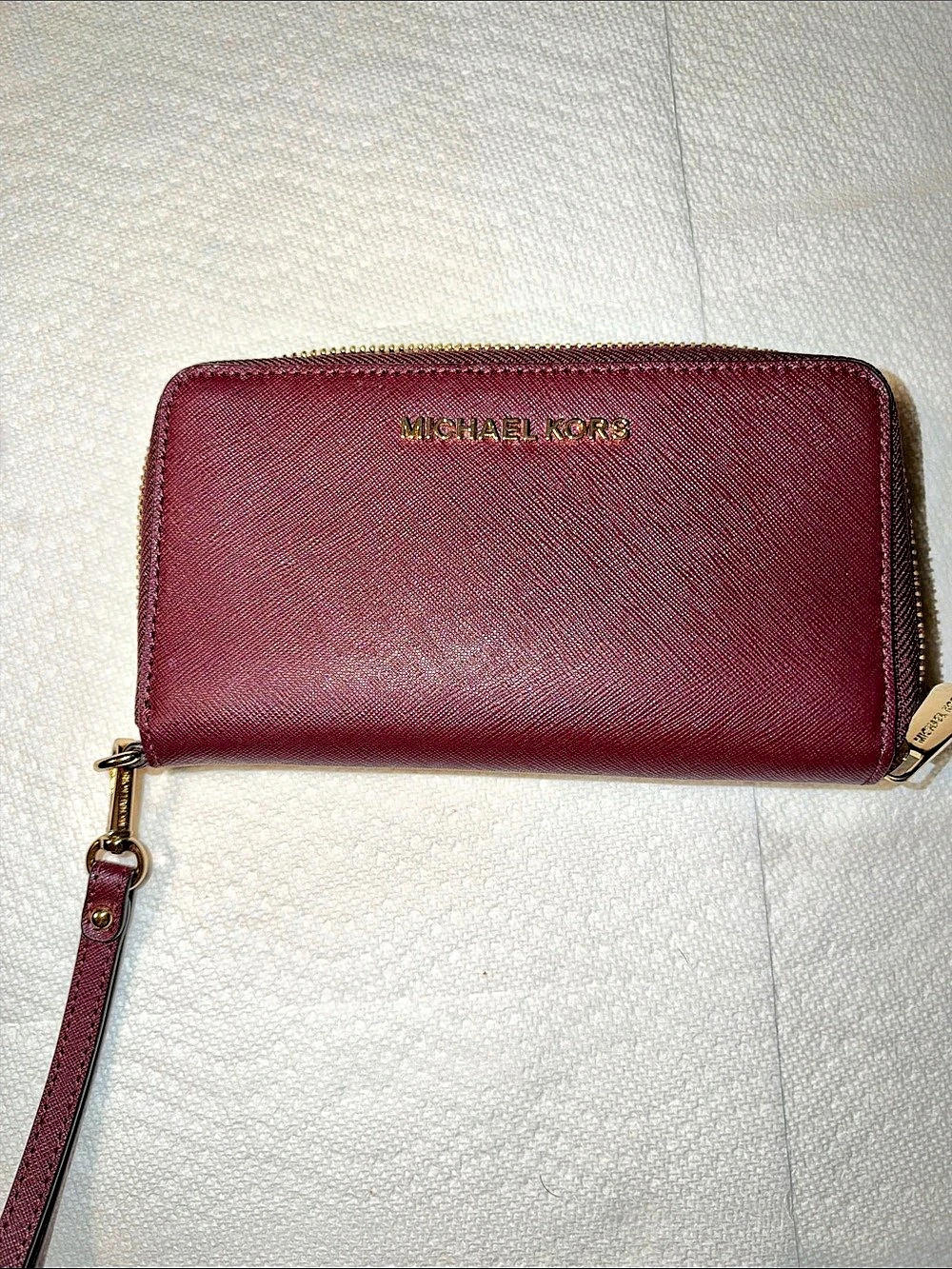 Michael Kors Jet Set Travel Saffiano Leather Zip-Around Wristlet Wallet